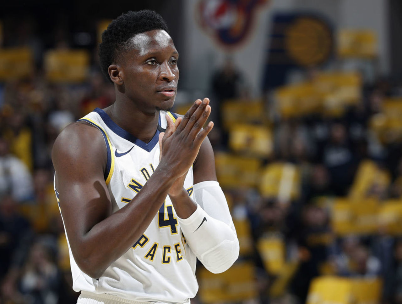 界之巅捧起 界之巅捧起